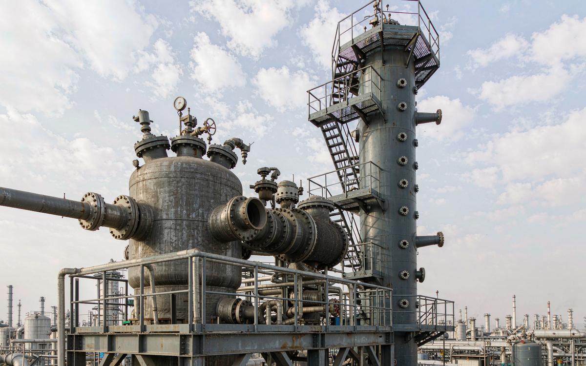 Hydrotreater reactor vessel and sour water stripper column
