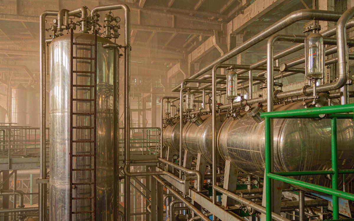 Sugar mill clarifier and evaporator vessels